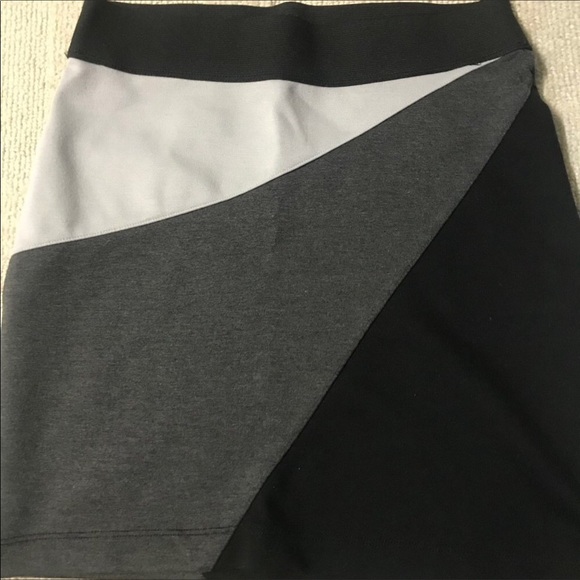 ๐HP๐ THREE Forever 21 mini skirts - Picture 1 of 6